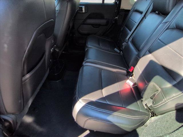 Used 2018 Jeep Wrangler Unlimited Sahara AWD/4WD image 18