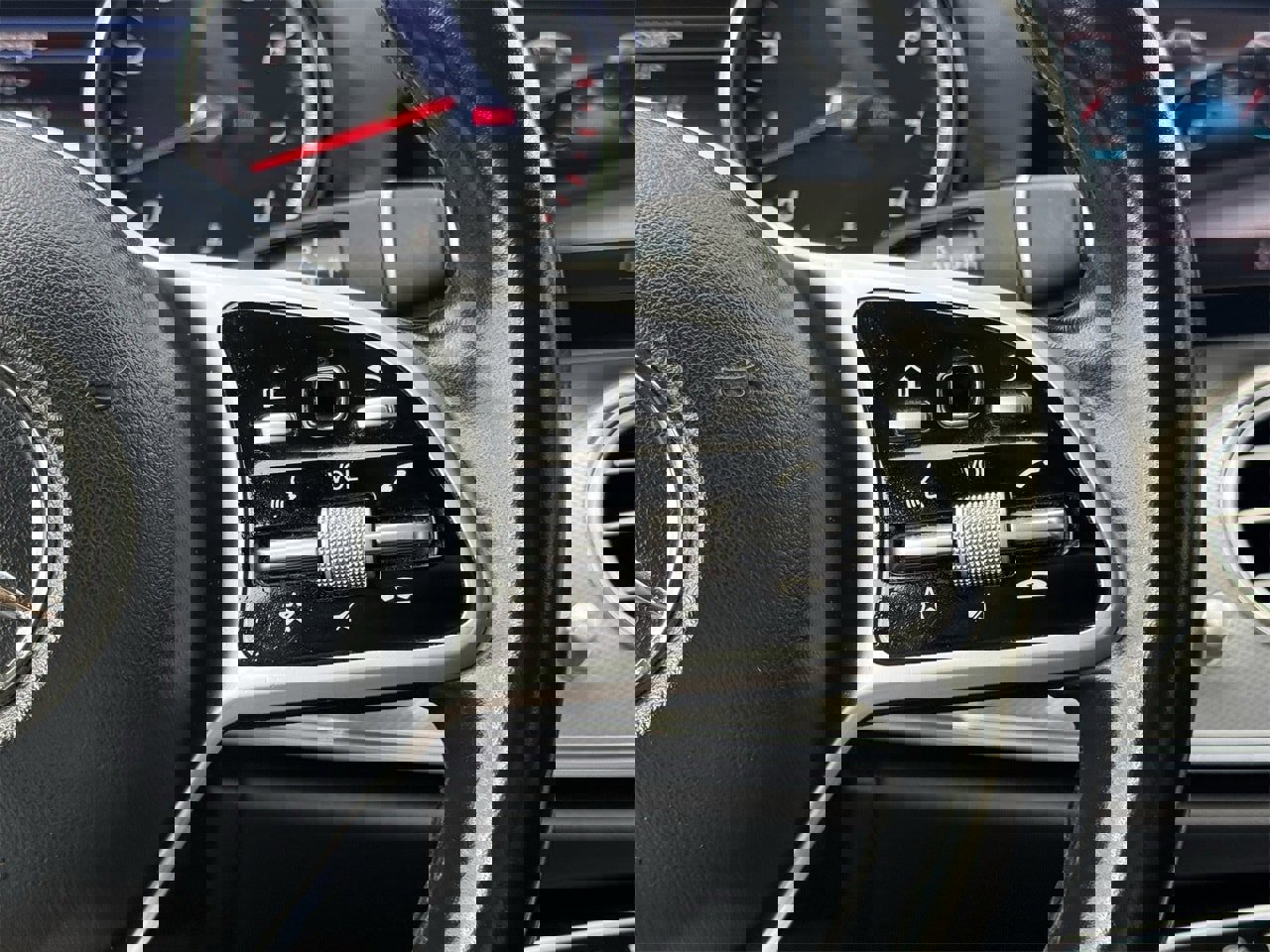 Used 2019 Mercedes-Benz E 300 w/ AMG Line Exterior image 14