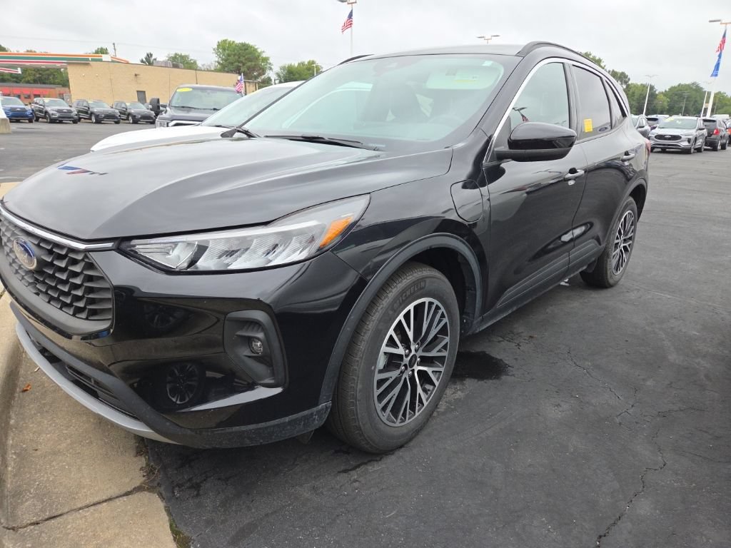 Certified 2023 Ford Escape SE FWD image 1