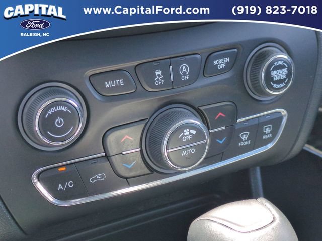 Used 2022 Jeep Cherokee Limited AWD/4WD image 18