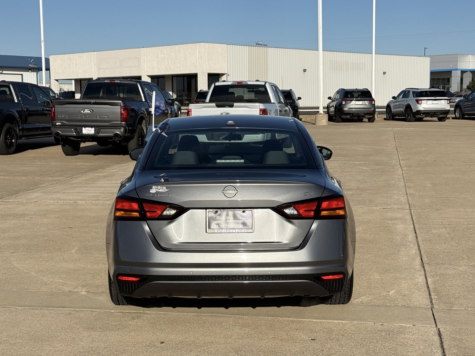 Used 2024 Nissan Altima 2.5 SV image 12