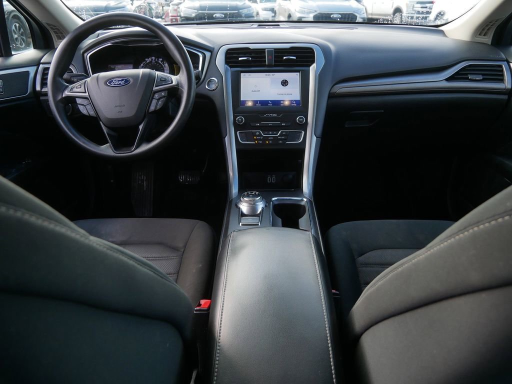 Certified 2020 Ford Fusion SE image 16