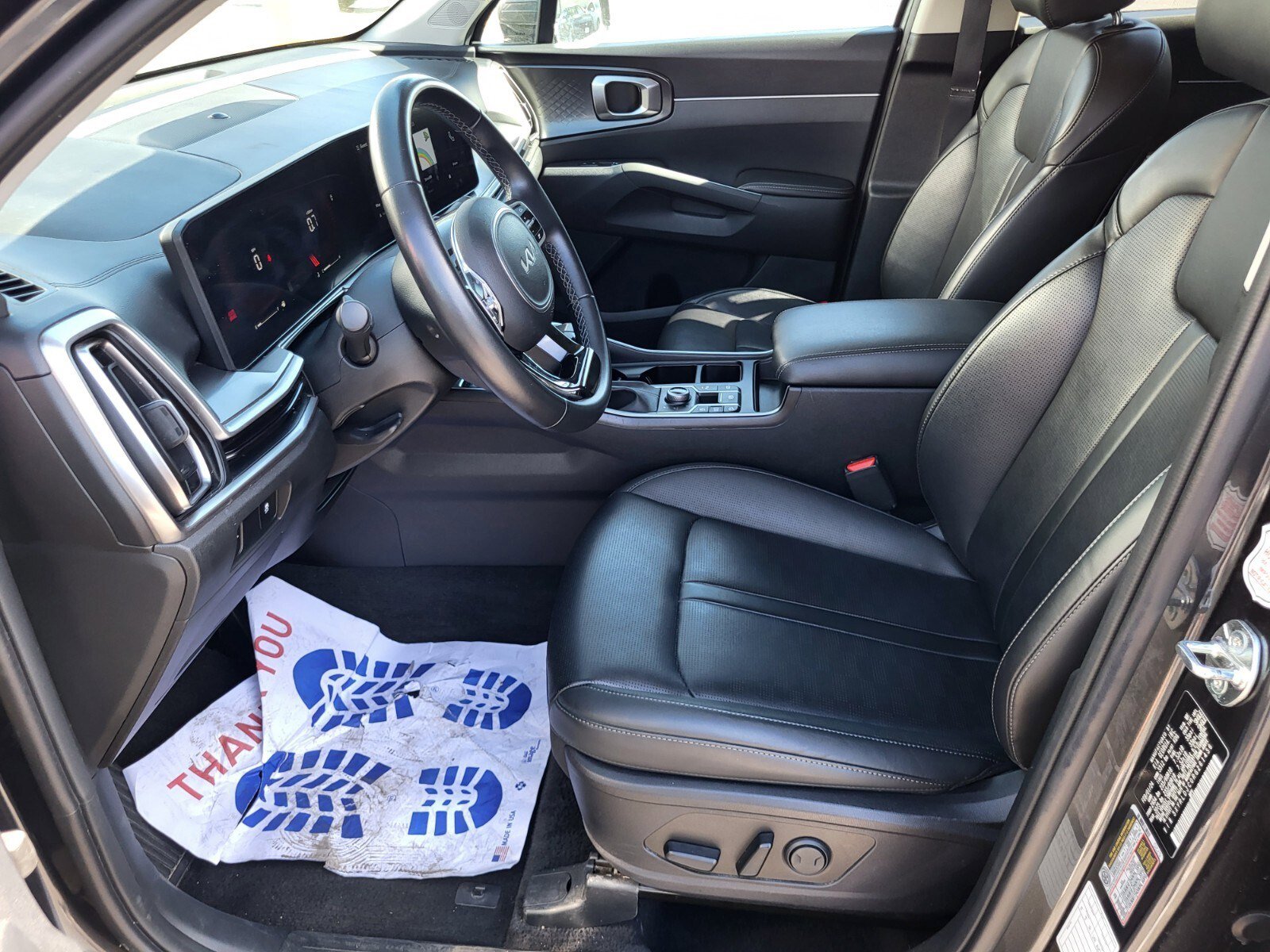 Used 2024 Kia Sorento S image 19