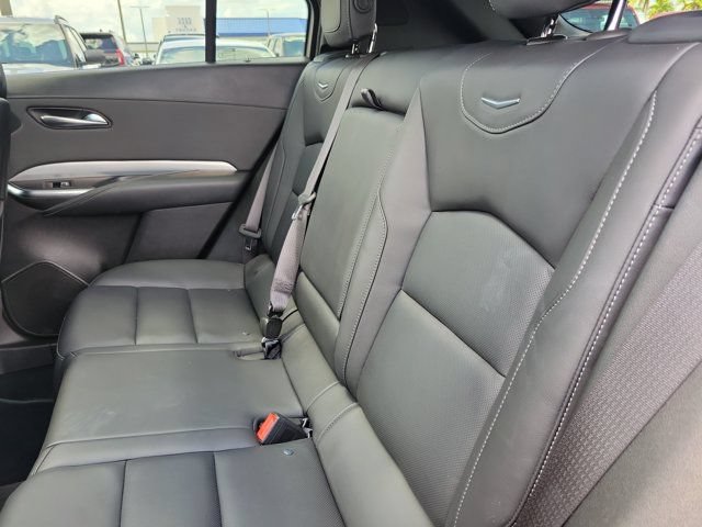 Used 2022 Cadillac XT4 Premium Luxury w/ Enhanced Visibility Package FWD image 18
