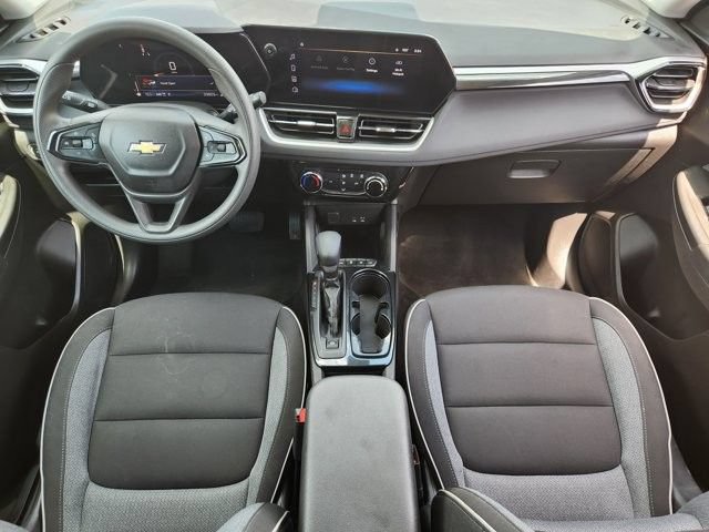 Used 2025 Chevrolet TrailBlazer LT AWD/4WD image 26