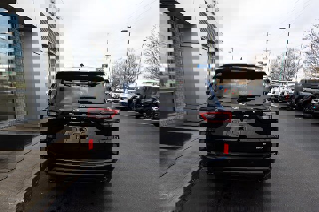 Certified 2025 Ford Escape ST-Line Elite w/ Premium Technology Package image 3