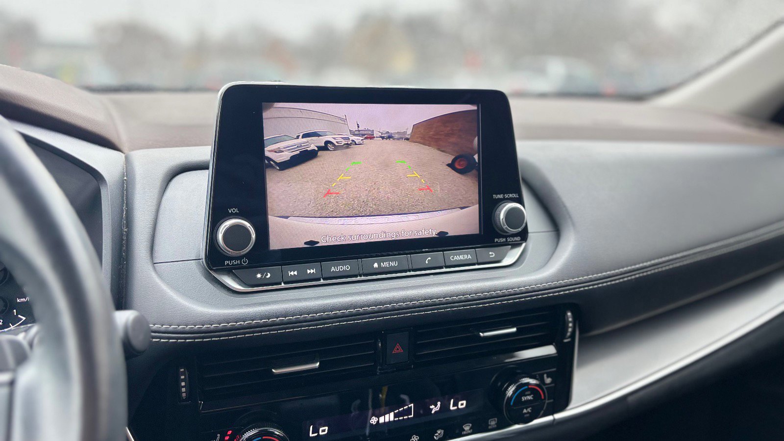 Used 2023 Nissan Rogue SV w/ SV Premium Package image 40