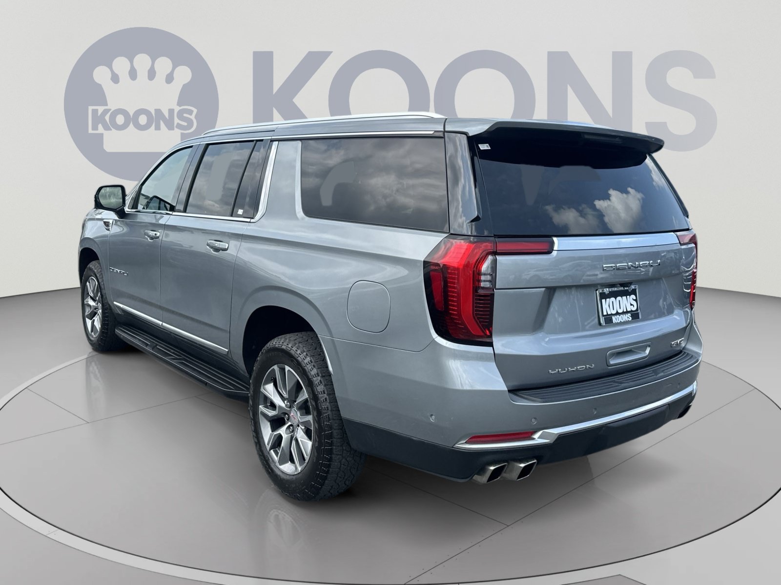 Used 2025 GMC Yukon XL Denali AWD/4WD image 14