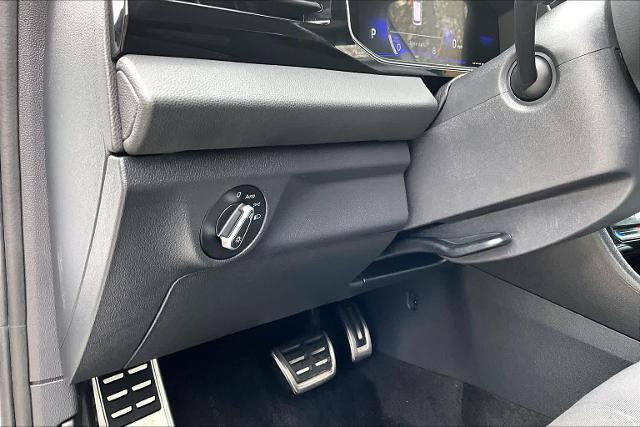 Used 2025 Volkswagen Jetta Sport FWD image 35