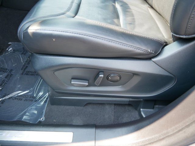Certified 2023 Ford Explorer Platinum w/ Technology Package AWD/4WD image 8