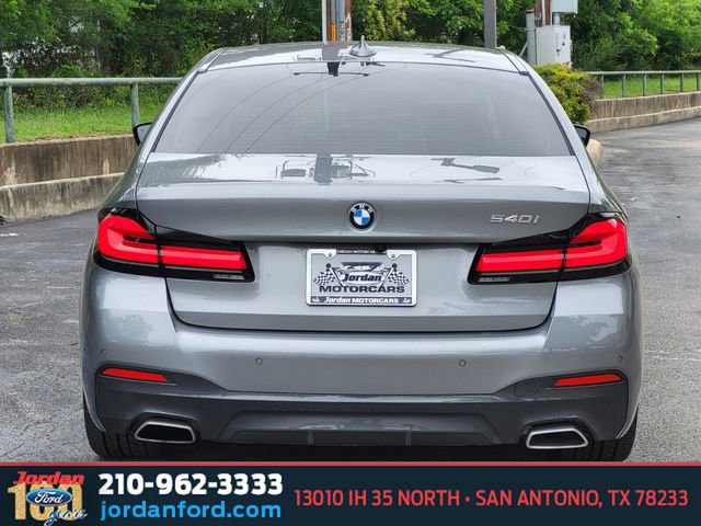 Used 2023 BMW 540i w/ M Sport Package RWD image 4