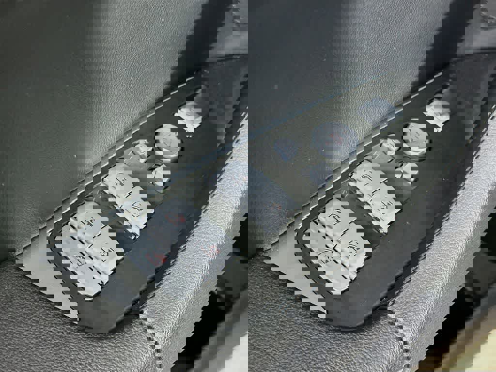 Used 2023 BMW X3 xDrive30i w/ Premium Essential Package image 30