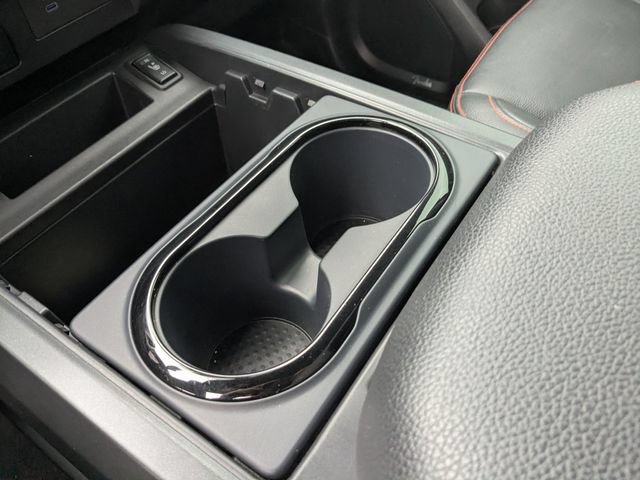 Used 2023 Nissan Titan PRO-4X w/ Pro-4x Convenience Package AWD/4WD image 18