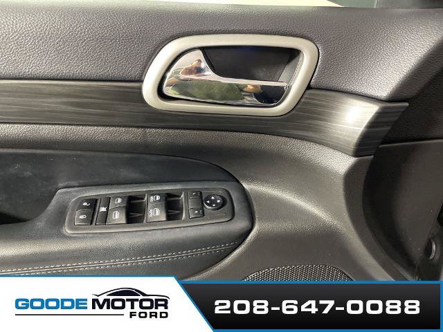 Used 2021 Jeep Grand Cherokee Laredo AWD/4WD image 9