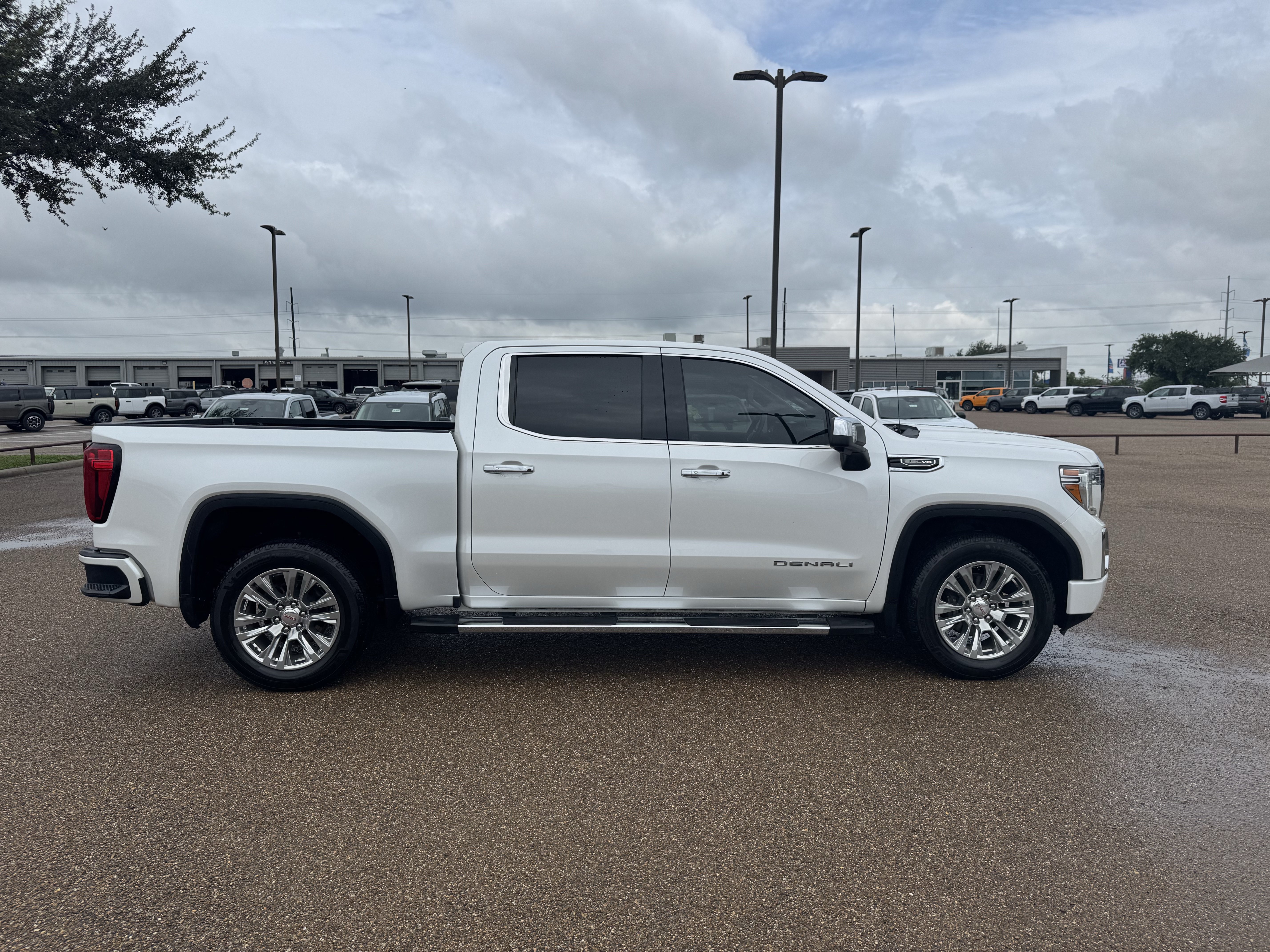 Used 2022 GMC Sierra 1500 Denali RWD image 4