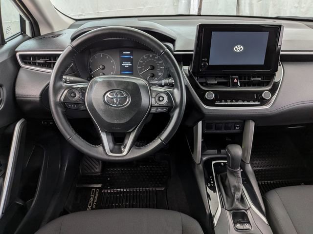 Used 2024 Toyota Corolla Cross LE image 21