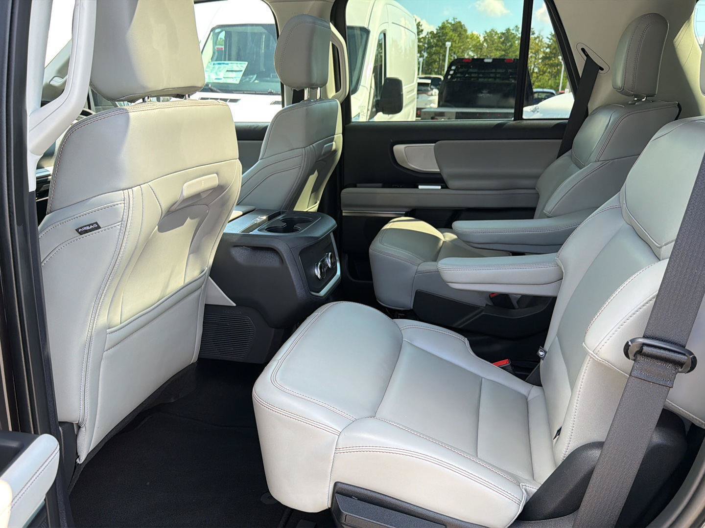 Certified 2025 Ford Expedition Active AWD/4WD image 11