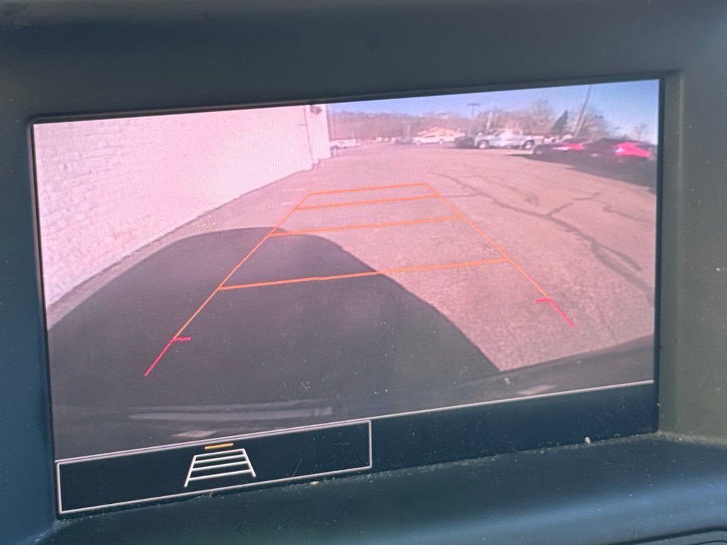 Used 2022 GMC Terrain SLE w/ Driver Convenience Package image 23