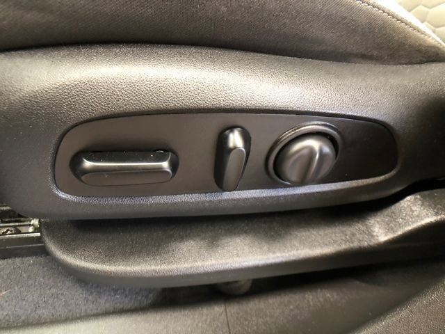 Used 2020 Chevrolet Equinox LT image 11