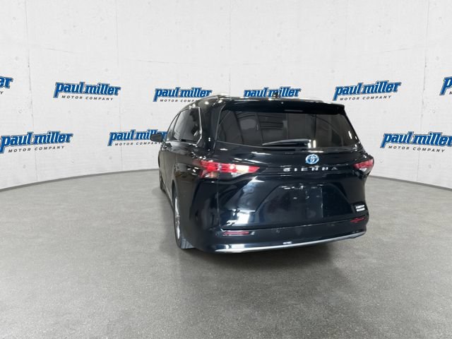 Used 2024 Toyota Sienna Limited AWD/4WD image 9