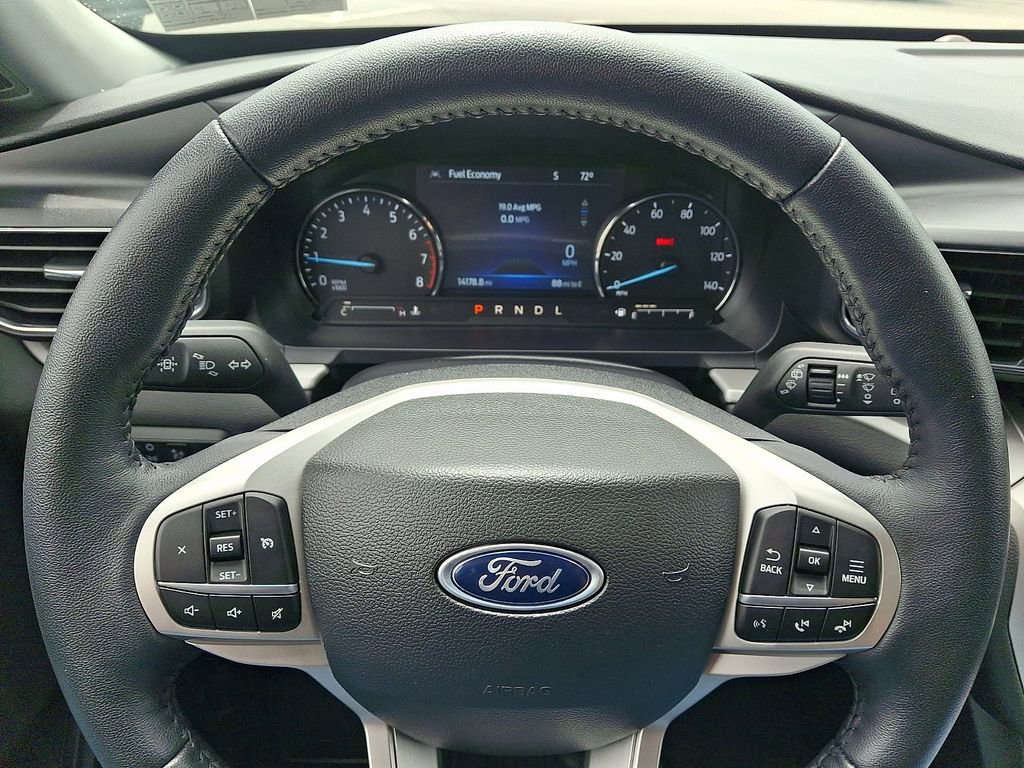 Certified 2023 Ford Explorer XLT w/ Equipment Group 202A AWD/4WD image 19
