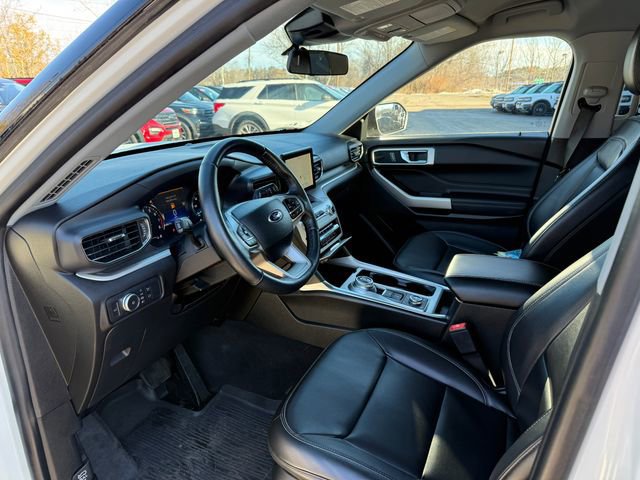 Certified 2022 Ford Explorer XLT w/ Equipment Group 202A image 14