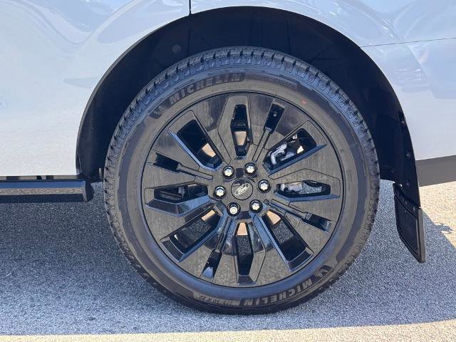 Certified 2025 Ford Expedition Platinum w/ Stealth Appearance Package AWD/4WD image 15