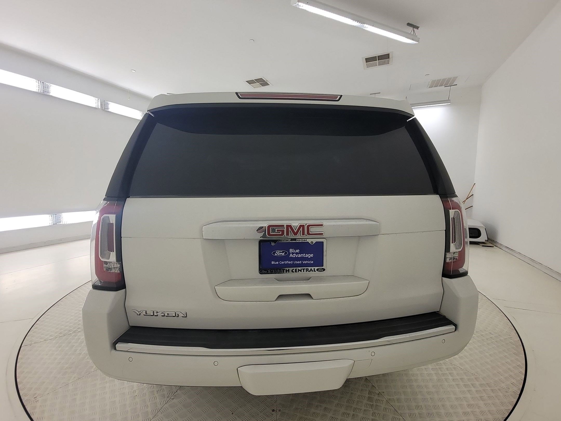 Used 2017 GMC Yukon Denali w/ Open Road Package RWD image 8