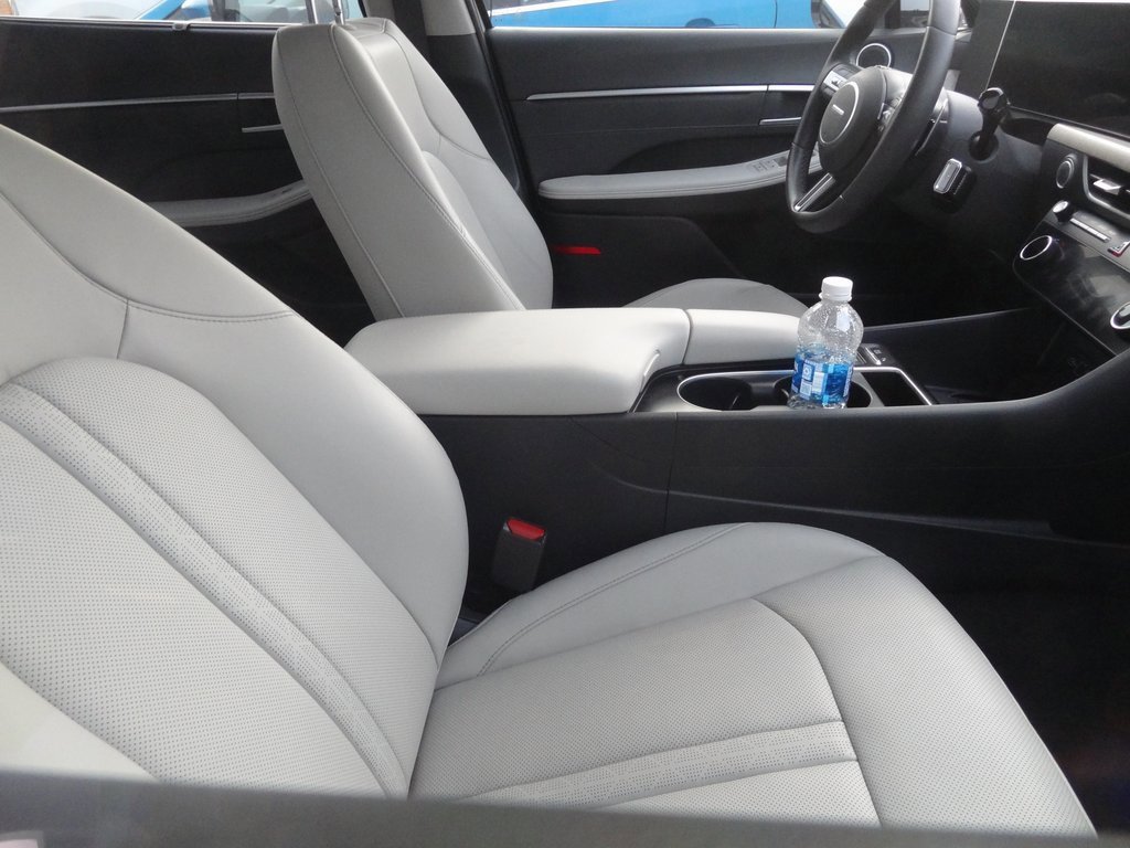 Used 2024 Hyundai Sonata Limited image 9