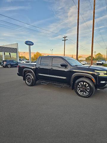 Used 2023 Nissan Frontier PRO-4X w/ Tow Package AWD/4WD image 2