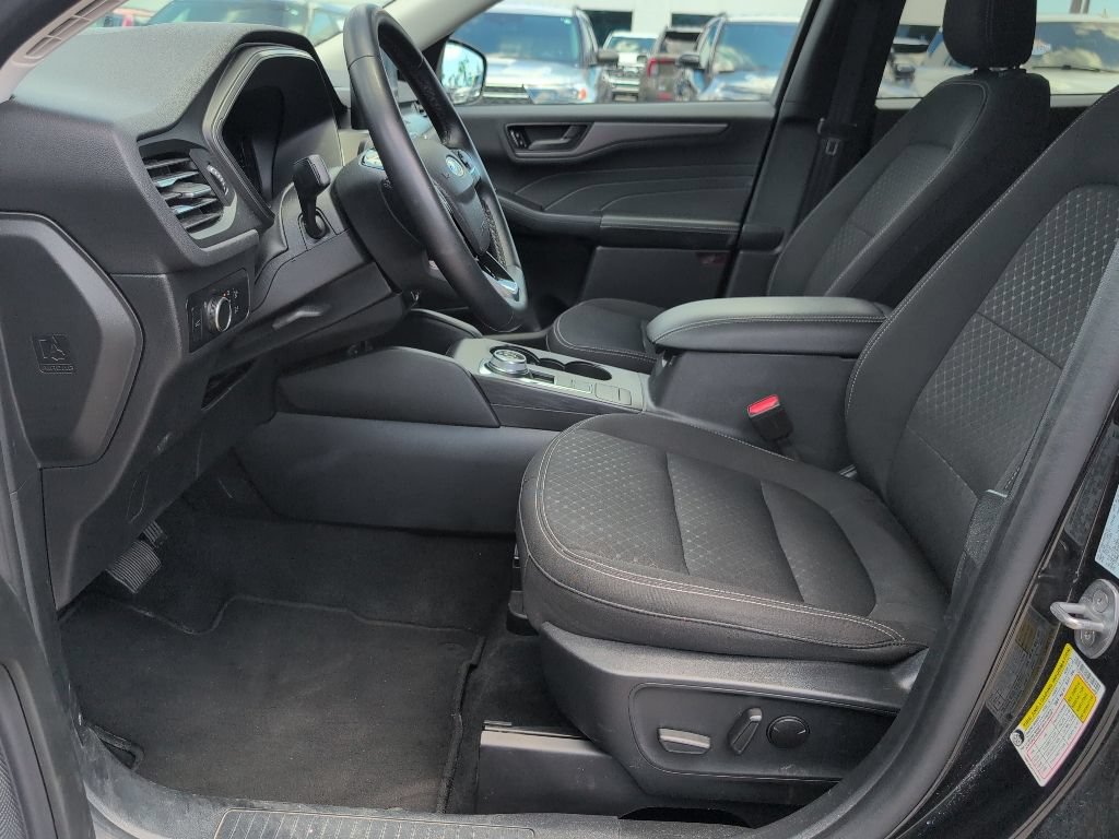 Certified 2024 Ford Escape Active AWD/4WD image 8