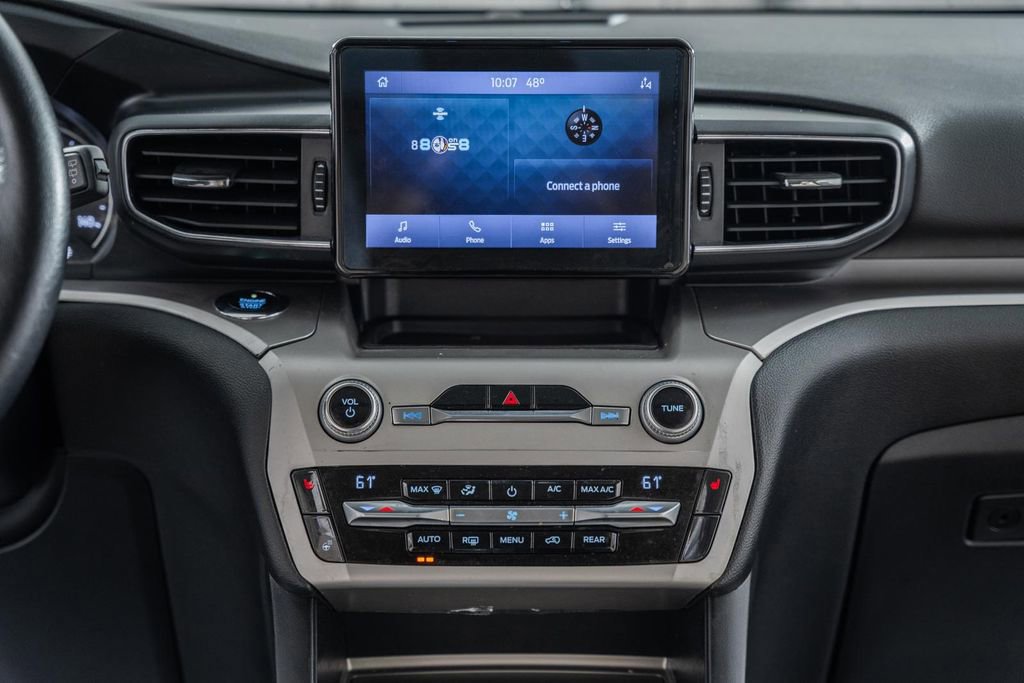 Certified 2021 Ford Explorer XLT w/ Equipment Group 202A image 23