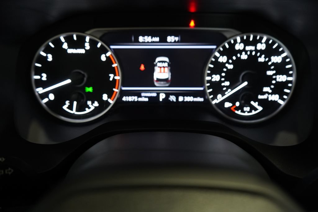 Used 2025 Nissan Rogue SV FWD image 32