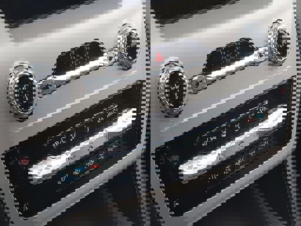 Certified 2023 Ford Explorer XLT w/ Equipment Group 202A image 29