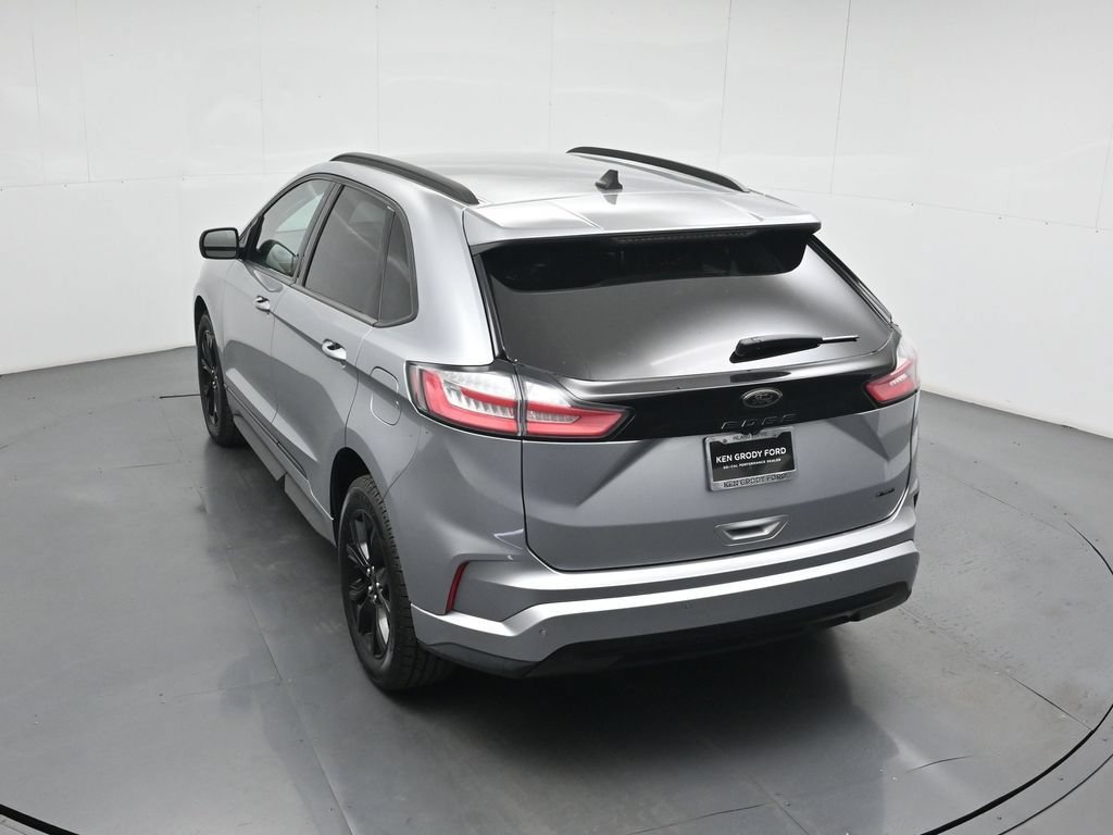 Certified 2022 Ford Edge SE w/ Black Appearance Package AWD/4WD image 40