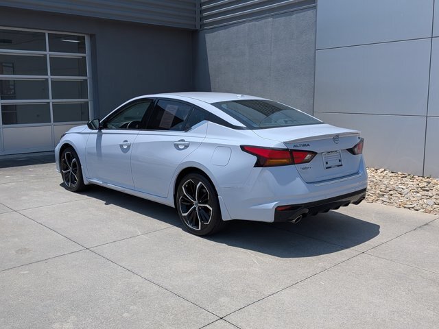 Used 2023 Nissan Altima 2.5 SR w/ SR Premium Package FWD image 6