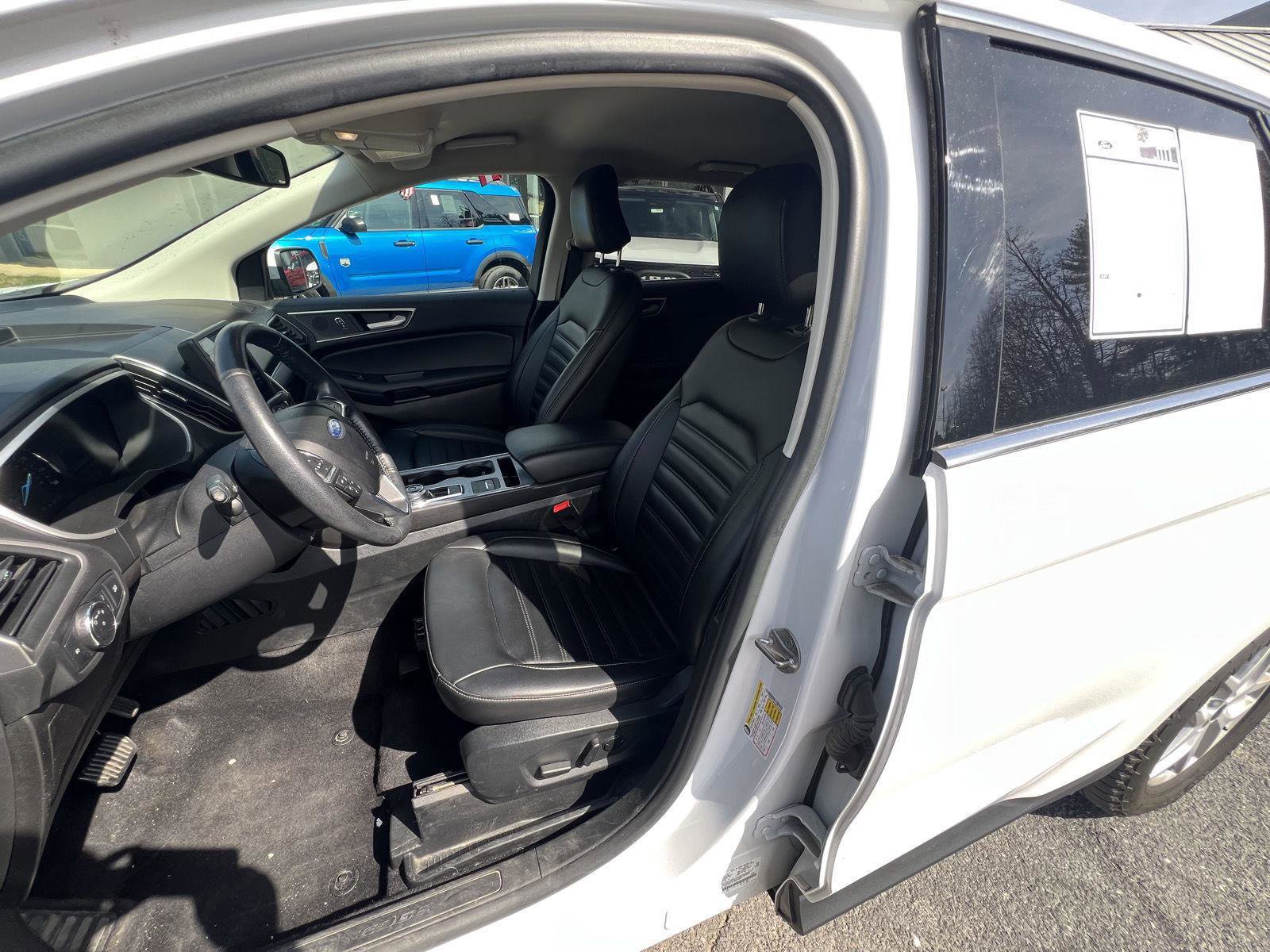 Certified 2021 Ford Edge SEL w/ Cargo Accessory Package AWD/4WD image 11