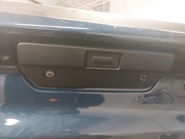 Used 2020 Chevrolet Silverado 1500 High Country image 13