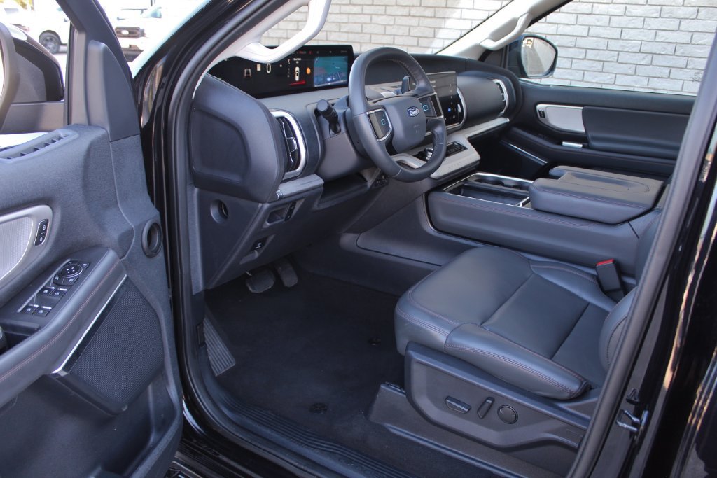 Certified 2025 Ford Expedition Active RWD image 15
