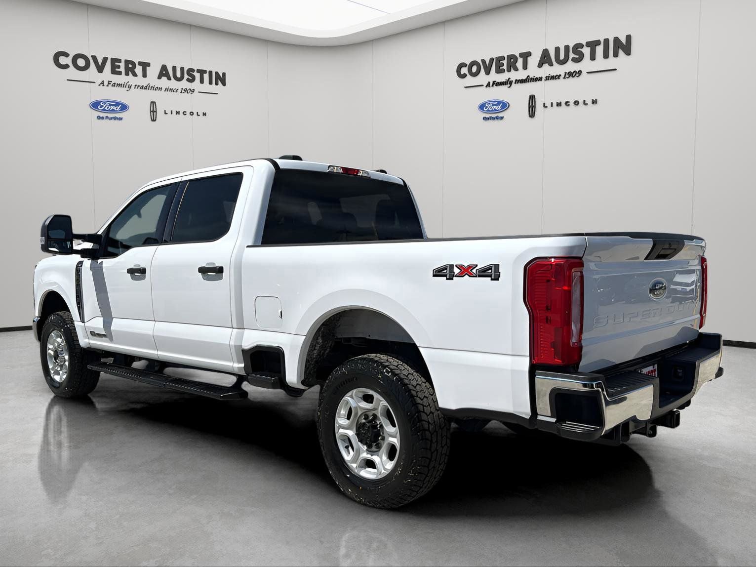 Certified 2025 Ford F350 XLT AWD/4WD image 3