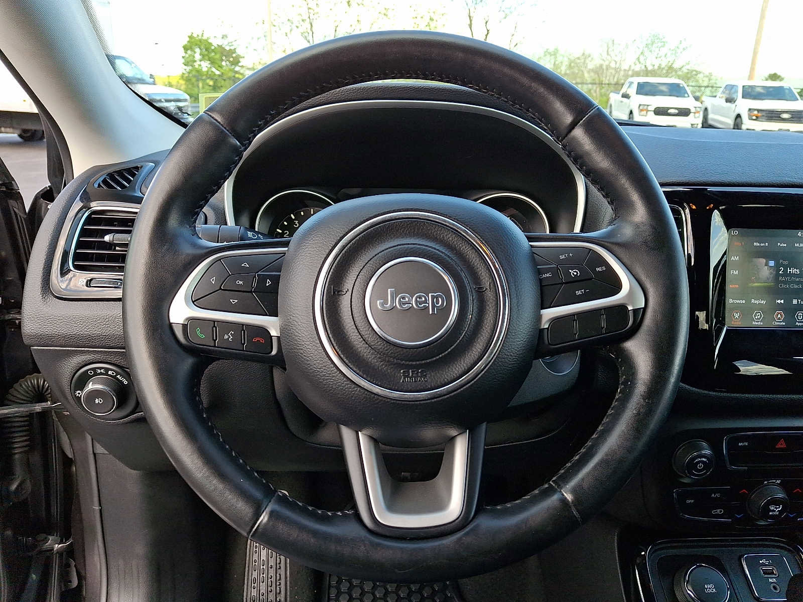 Used 2020 Jeep Compass Latitude AWD/4WD image 19