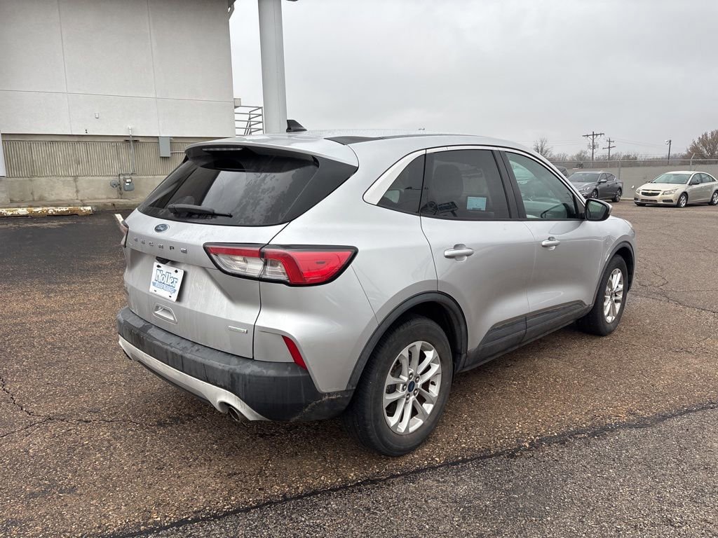 Certified 2020 Ford Escape SE image 4