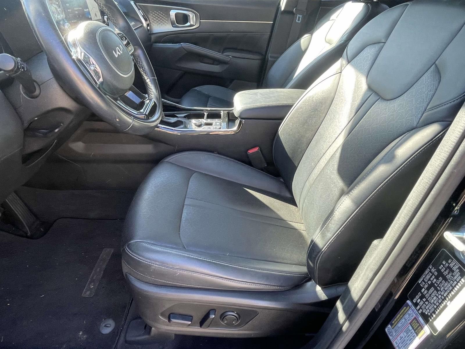 Used 2023 Kia Sorento SX image 14