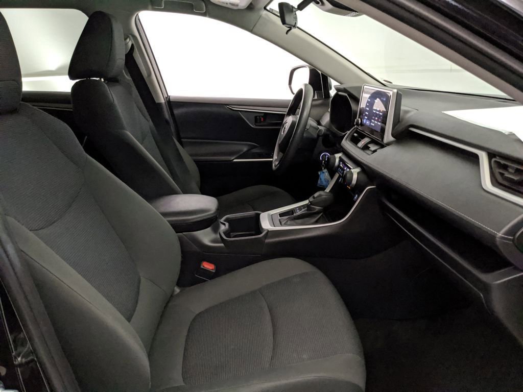 Used 2024 Toyota RAV4 LE image 20