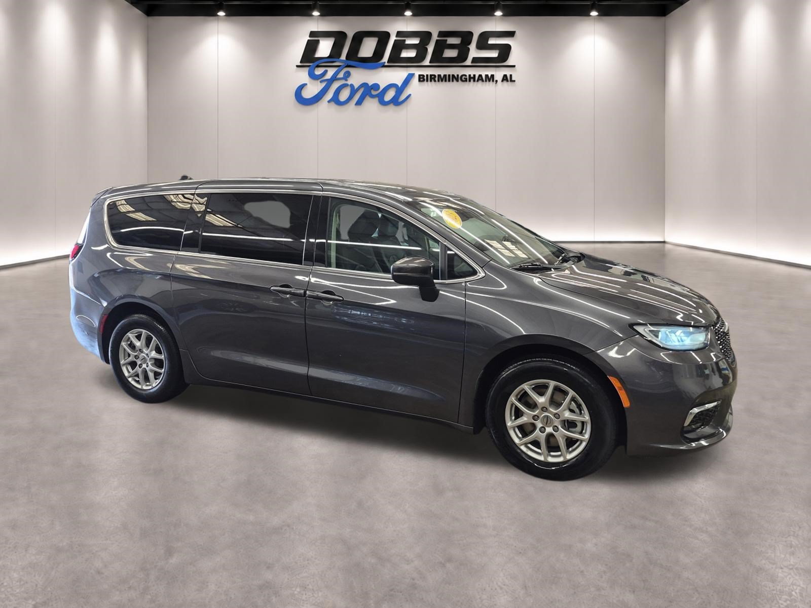 Used 2023 Chrysler Pacifica Touring-L
