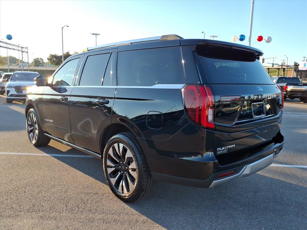 Certified 2025 Ford Expedition Platinum w/ Driver's Package AWD/4WD image 2
