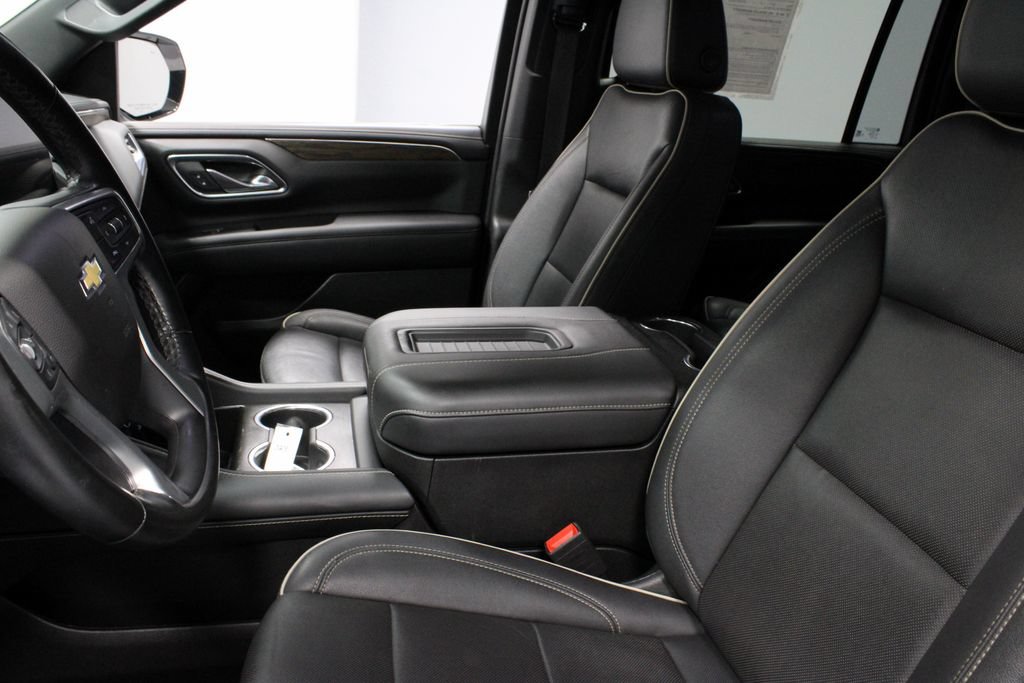 Used 2023 Chevrolet Suburban Premier AWD/4WD image 24