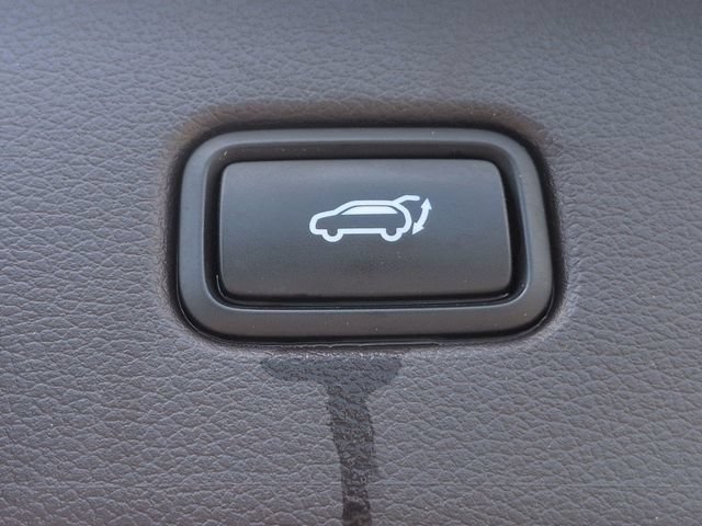 Used 2020 Hyundai Palisade Limited FWD image 13