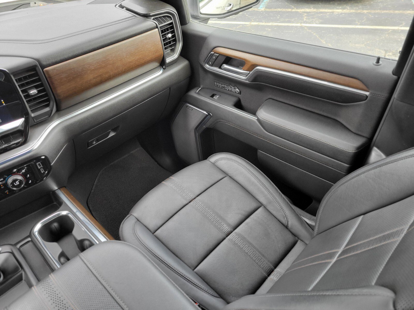 Used 2024 Chevrolet Silverado 1500 High Country w/ High Country Premium Package image 16