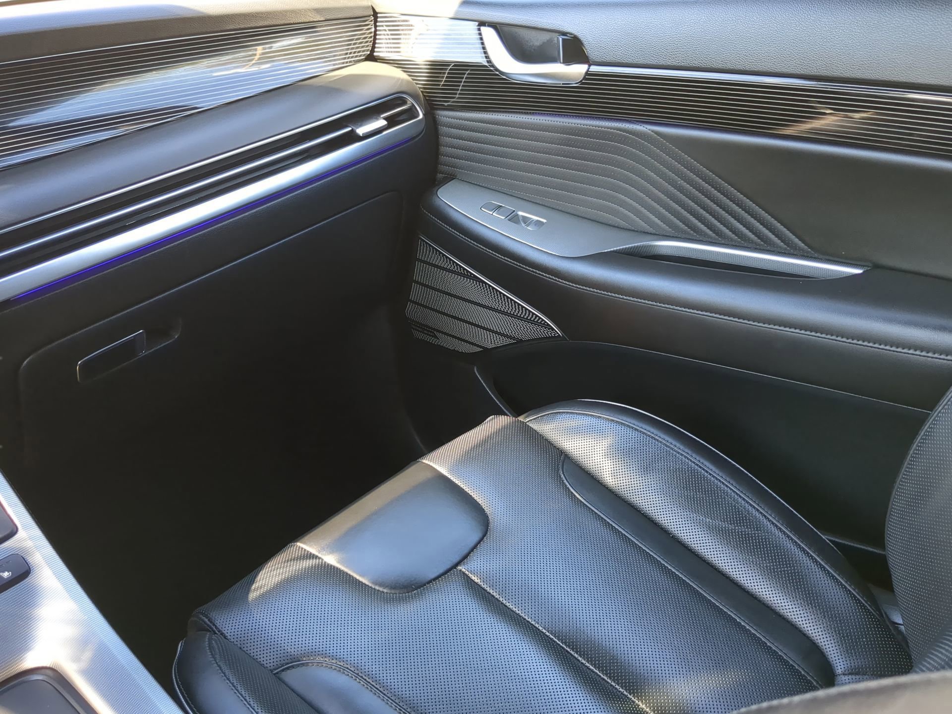 Used 2024 Hyundai Palisade Calligraphy image 40